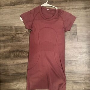 Lululemon swiftly tech short sleeve shirt